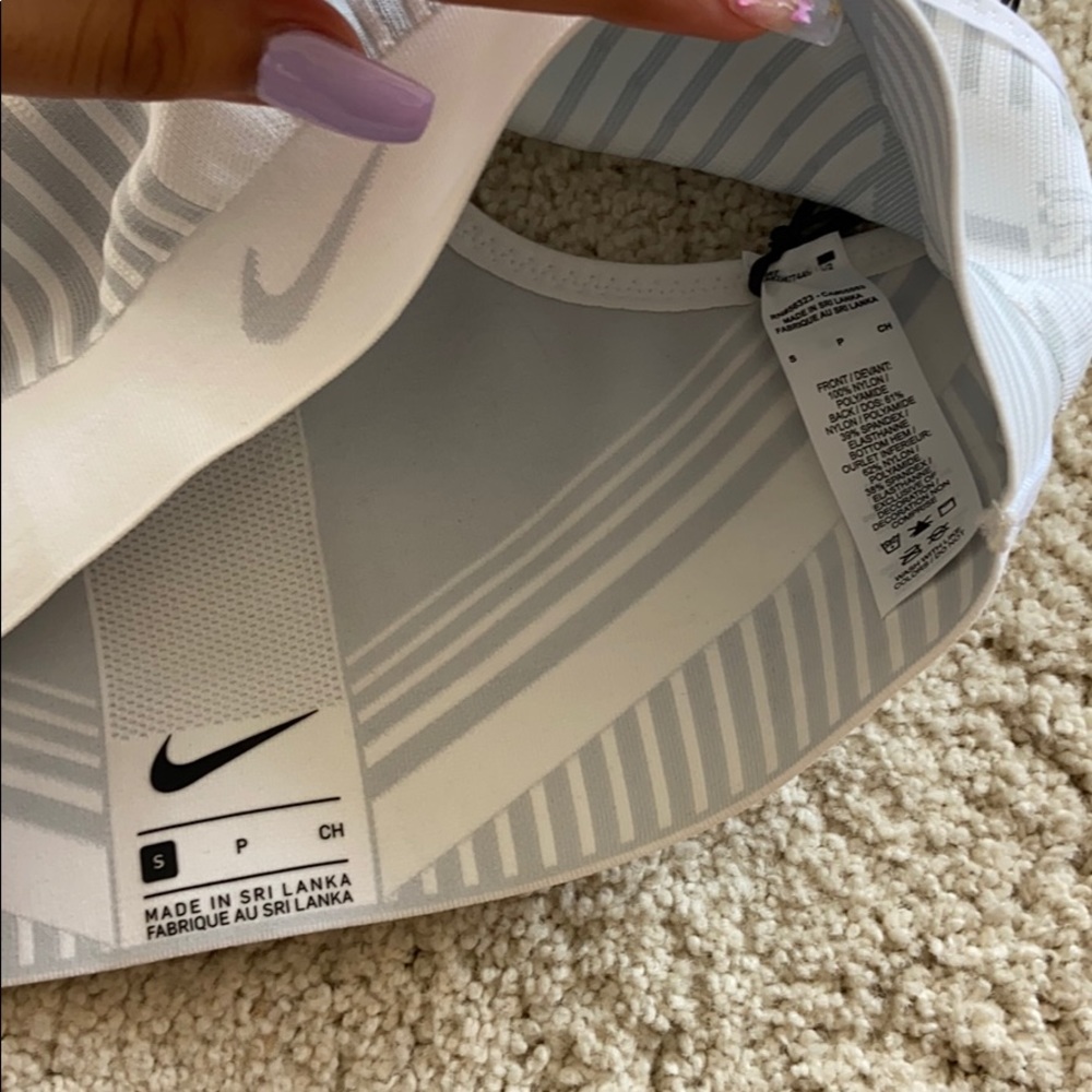 Nike bra - Picture 3 of 4